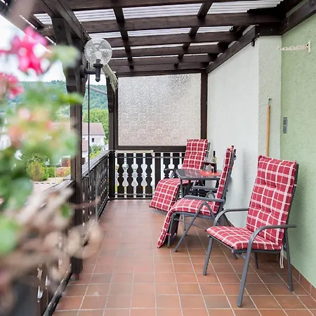 Muench Mit Balkon *